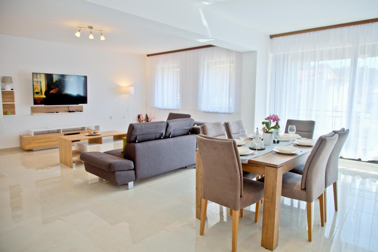 Apartment Karolina - Green Oasis Пула Экстерьер фото