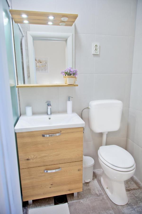 Apartment Karolina - Green Oasis Пула Экстерьер фото